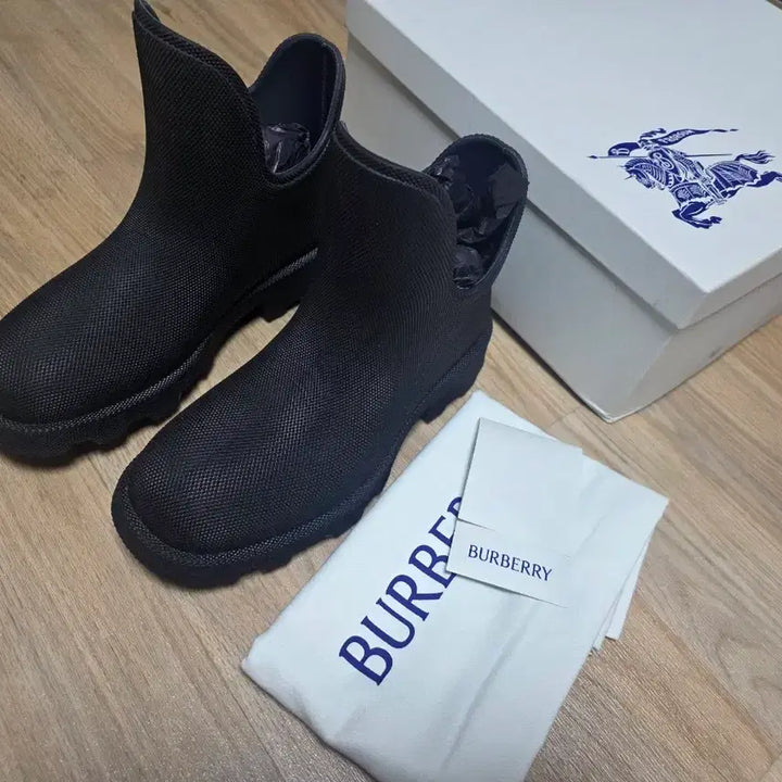 [BUNJANG] Burberry Ankle Boots / 버버리 앵클부츠 풀구성품 판매합니다. burberry 신발 장화