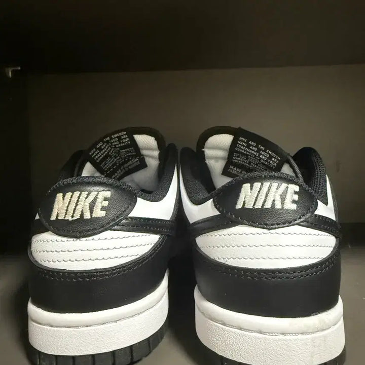 [BUNJANG] Nike Dunk Low Black and White (235mm) Sneakers / 나이키 범고래 (235mm) 블랙 판매합니다