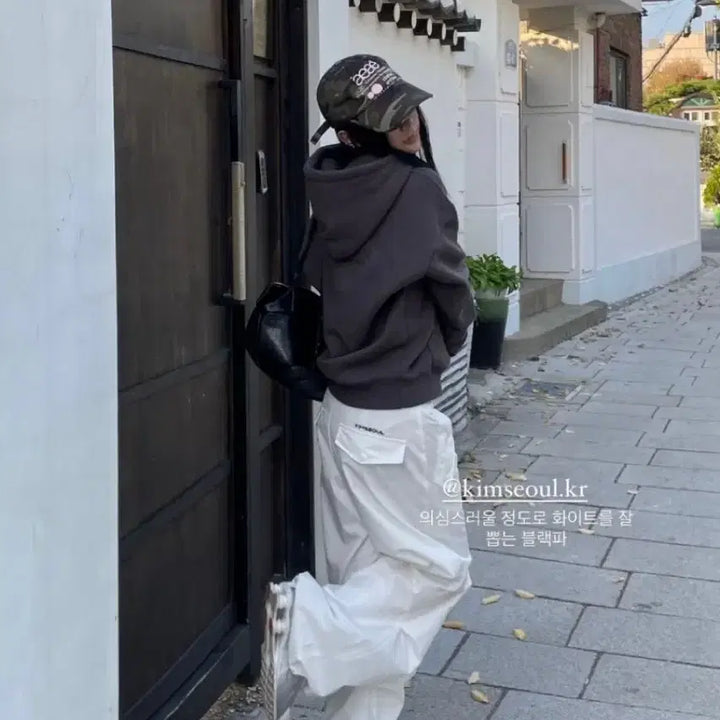[BUNJANG] Kimseoul Russel Pleated Pants White Size 1 / 킴서울 러슬 핀턱 팬츠 화이트 1 사이즈