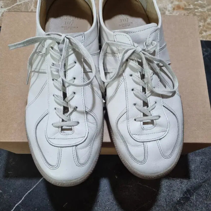 [SOLD OUT] 조셉트 JACOB 크림 스니커즈 265