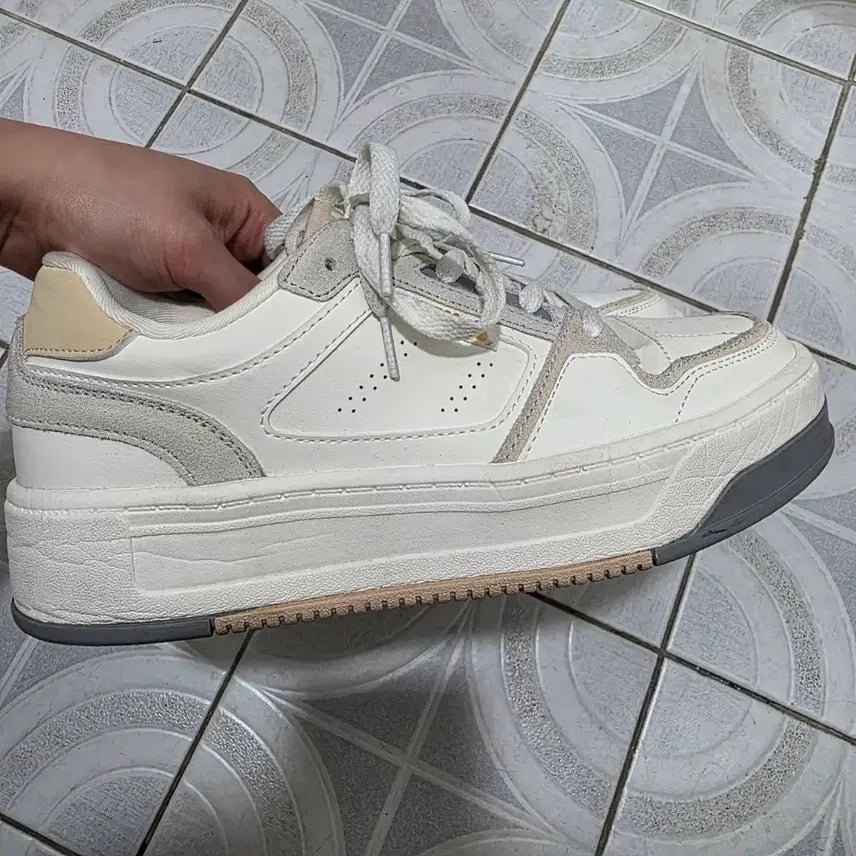 [SOLD OUT] 휠라 FILA 아이보리 스니커즈 운동화