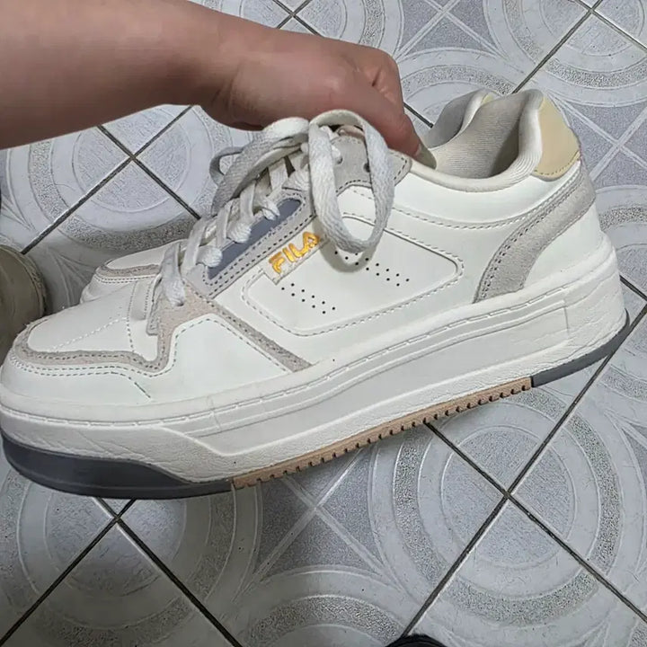 [SOLD OUT] 휠라 FILA 아이보리 스니커즈 운동화