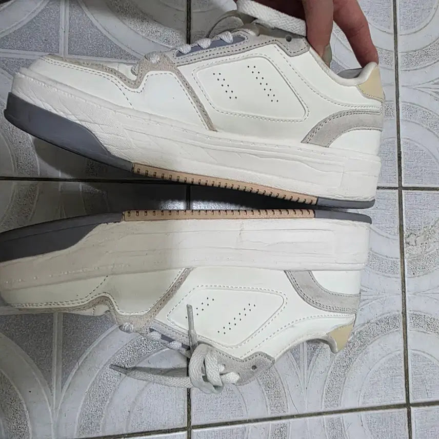 [SOLD OUT] 휠라 FILA 아이보리 스니커즈 운동화