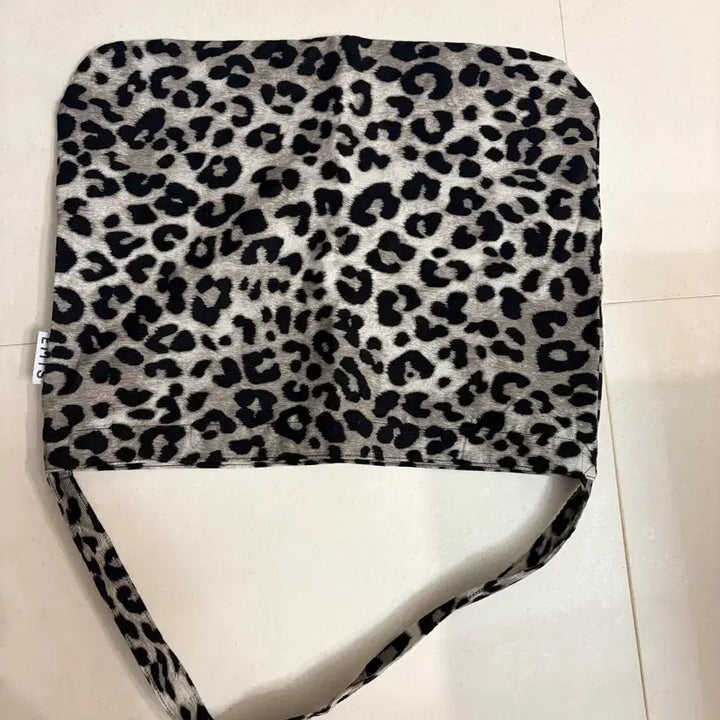 [BUNJANG] Emis New Leopard Corduroy Eco Bag Grey / 이미스 뉴 레오파드 코듀로이에코백 그레이 새상품 착용x