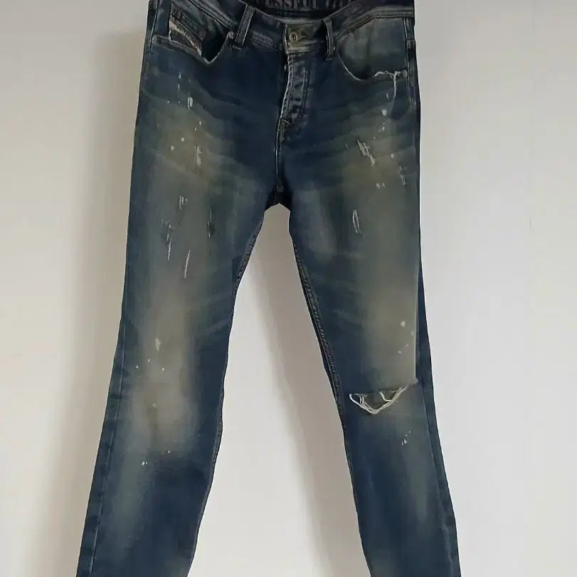 [BUNJANG] Diesel Denim Jeans with Damage and Wash - Size 30 / 디젤 데님 청바지 데미지 워싱:30