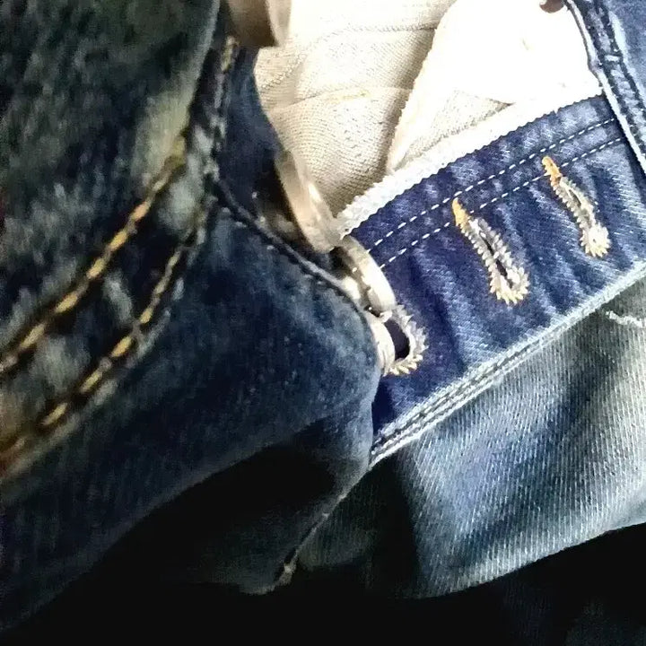 [BUNJANG] Diesel Denim Jeans with Damage and Wash - Size 30 / 디젤 데님 청바지 데미지 워싱:30