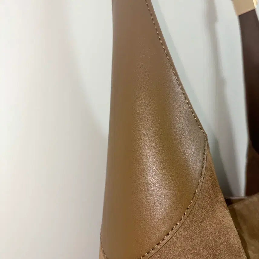 [BUNJANG] Joy Gryson Adele Hobo Bag Suede / 조이그라이슨 아델 호보백 스웨이드