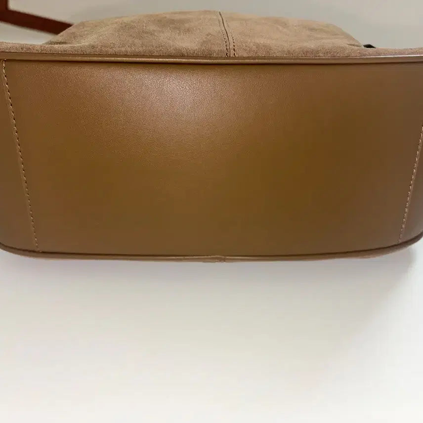 [BUNJANG] Joy Gryson Adele Hobo Bag Suede / 조이그라이슨 아델 호보백 스웨이드