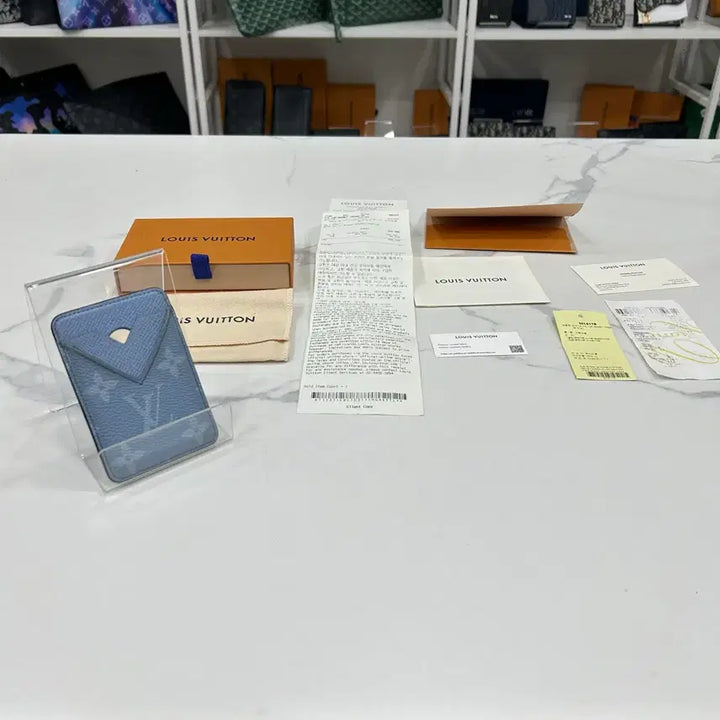 [BUNJANG] Louis Vuitton Sky Blue MagSafe Card Wallet / {정품} 루이비통 스카이블루 맥세이프 카드지갑