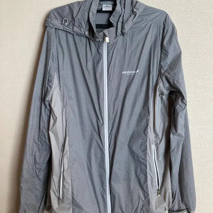 [BUNJANG] Engeladu Windbreaker Jumper Size 100 / 남성 바람막이 점퍼100