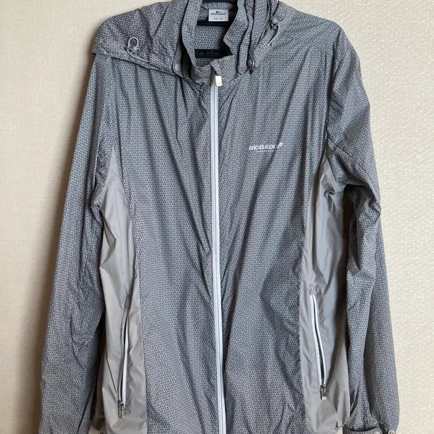 [BUNJANG] Engeladu Windbreaker Jumper Size 100 / 남성 바람막이 점퍼100