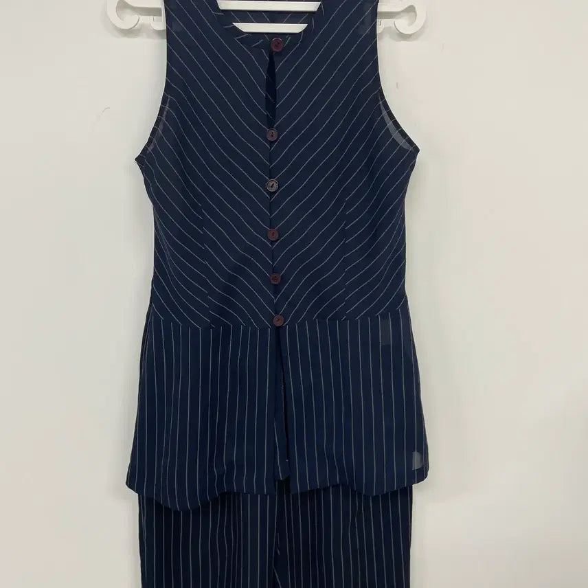 [BUNJANG] Joinus Striped Suit Set (Blouse/Slacks) / 조이너스 스트라이프 정장 세트 (블라우스/슬랙스)