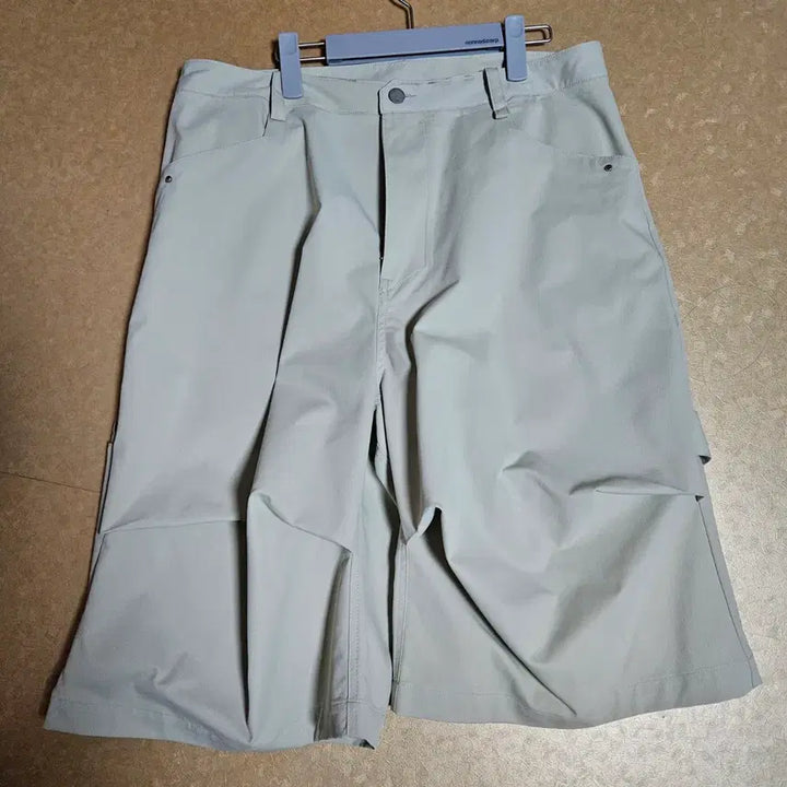 [BUNJANG] Nohnohd Alpine Carpenter Beige Shorts / 논노드 알파인 카펜터 베이지 반바지