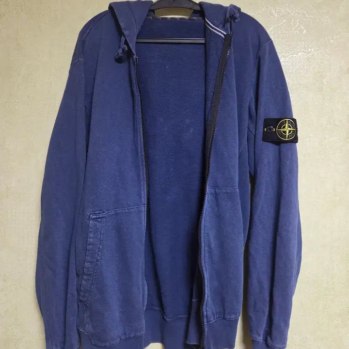 [SOLD OUT] 스톤아일랜드 네이비 후드집업 XL