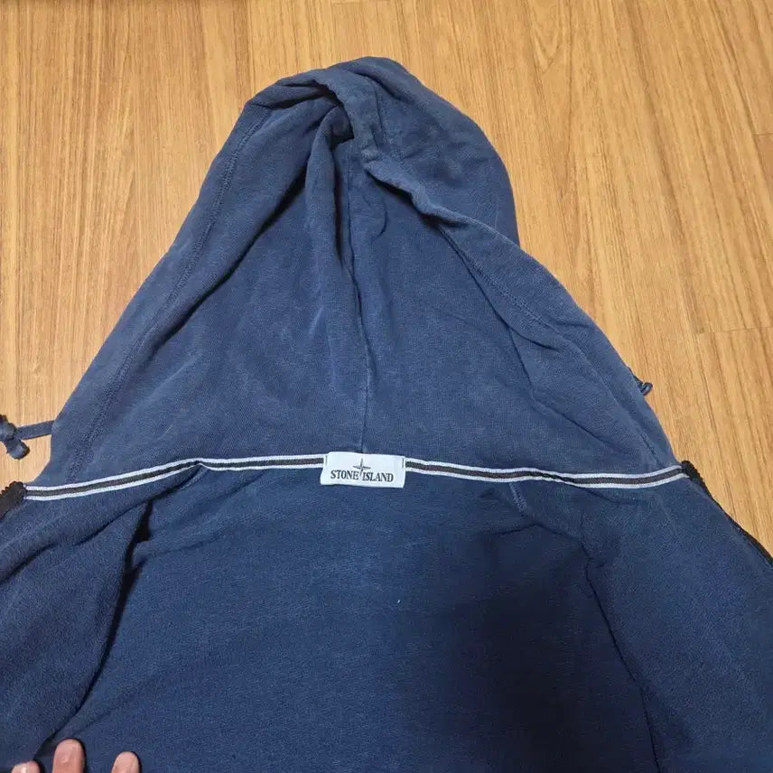 [SOLD OUT] 스톤아일랜드 네이비 후드집업 XL