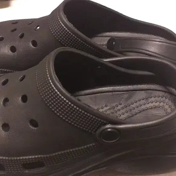 [BUNJANG] Crocs Black Slippers / 크록스 블랙