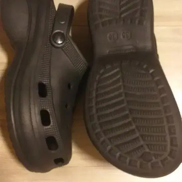 [BUNJANG] Crocs Black Slippers / 크록스 블랙