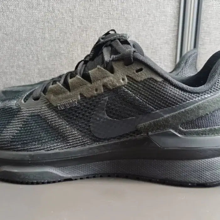 [SOLD OUT] (240)나이키 우먼스 스트럭처25 블랙