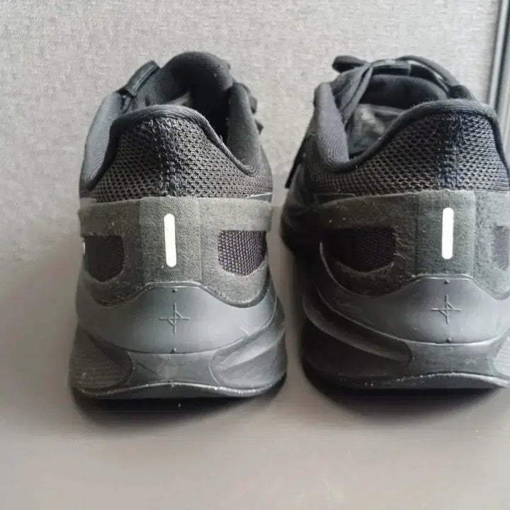 [SOLD OUT] (240)나이키 우먼스 스트럭처25 블랙