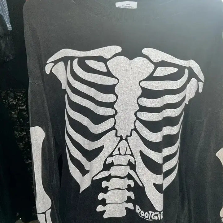 [BUNJANG] Vintage Skull Long Sleeve Shirt / 락시크 펑크 힙합 고스 빈티지 해골롱슬리브