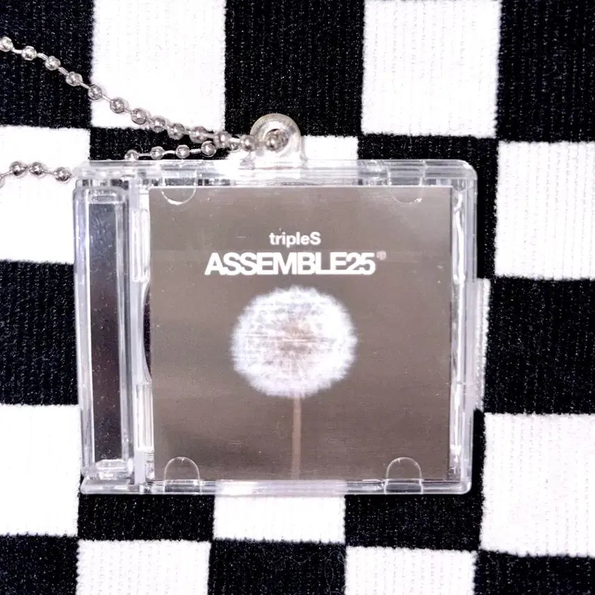 [BUNJANG] tripleS CD Keyring / 트리플에스 깨어 엠디 cd키링 양도