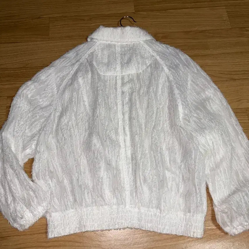 [BUNJANG] INSILENCE WOMAN Feather Texture Jumper / [인사일런스 우먼] 페더 텍스쳐 점퍼