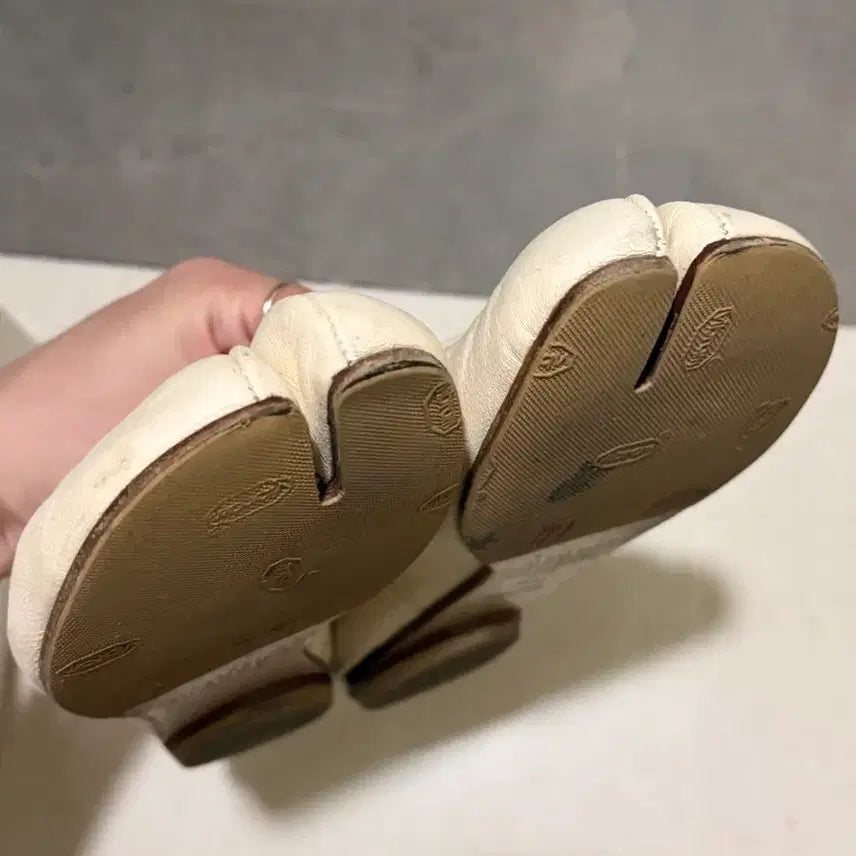 [SOLD OUT] 마르지엘라 타비 38.5