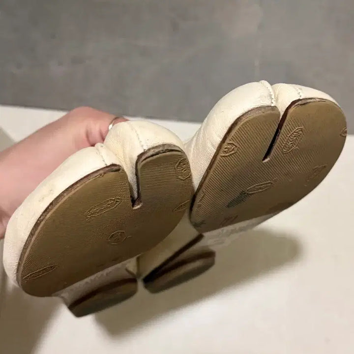 [SOLD OUT] 마르지엘라 타비 38.5