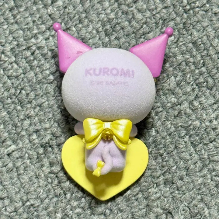 [BUNJANG] Sanrio Kuromi Peeking Figure / 야옹이 까꿍 피규어 시리즈 산리오 쿠로미 히퍼 미사용 새 상품