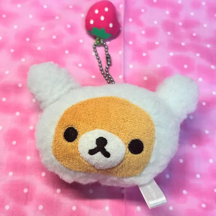 [BUNJANG] Sanrio Rilakkuma Doll Keyring with Strawberry Charm / 산리오 리락쿠마 인형 키링 + 딸기 참