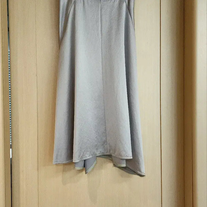 [BUNJANG] DECO New York Collection Silver Flare Skirt / DECO 데코 뉴욕 컬렉션 실버 플레어 스커트 55 팝니다.
