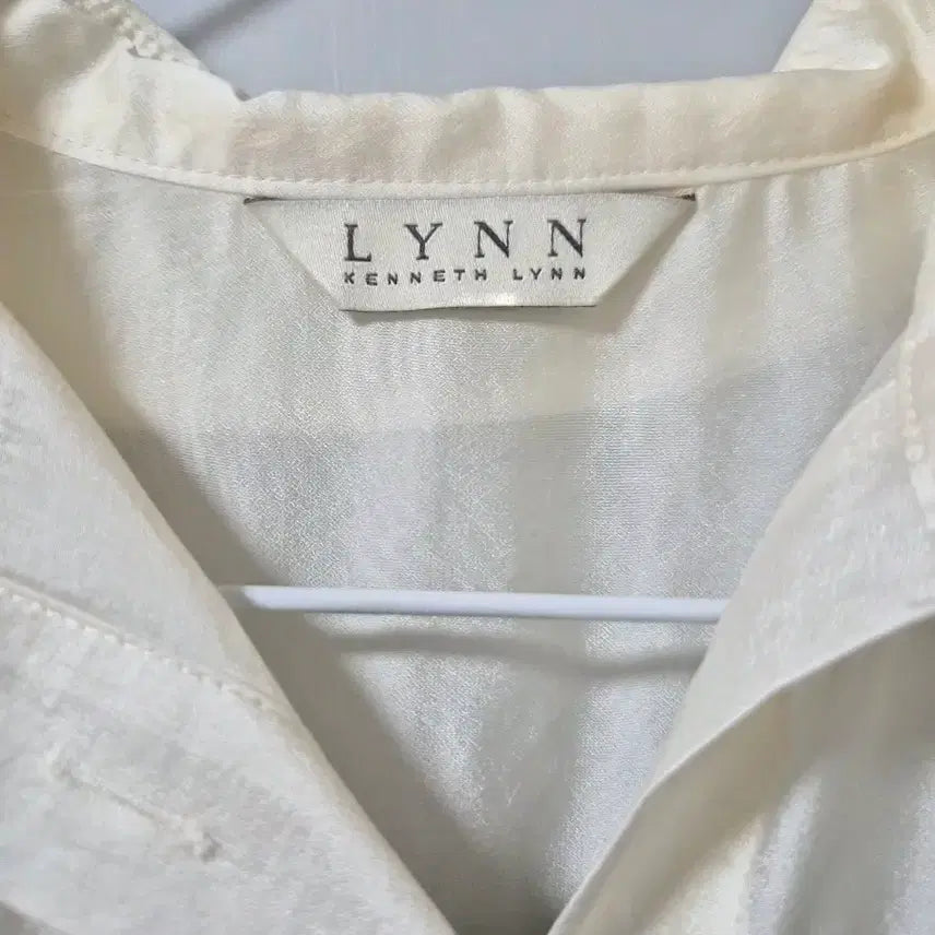 [BUNJANG] LYNN Color Block Blouse / LYNN 린 배색 블라우스