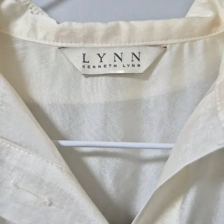 [BUNJANG] LYNN Color Block Blouse / LYNN 린 배색 블라우스