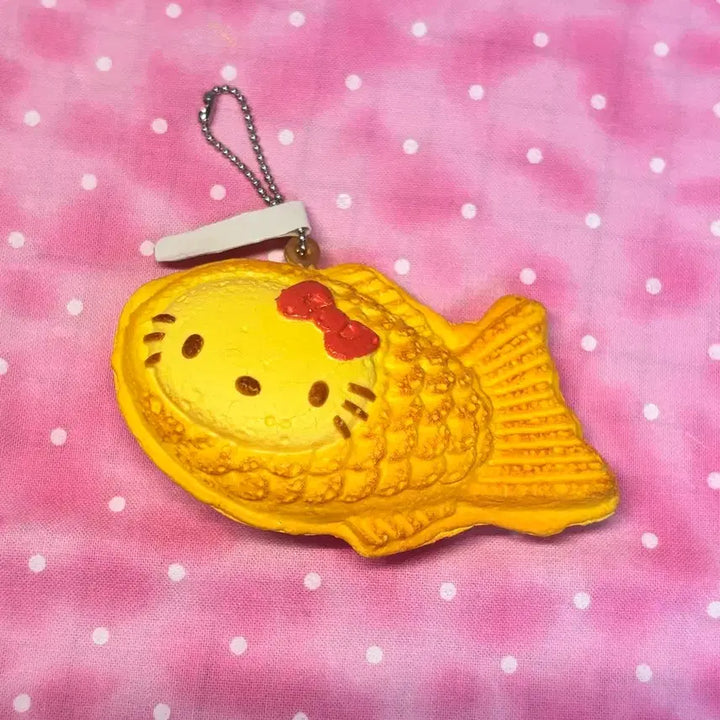 [BUNJANG] Hello Kitty Bungeoppang Squishy Keyring / 키티 붕어빵 스퀴시 키링