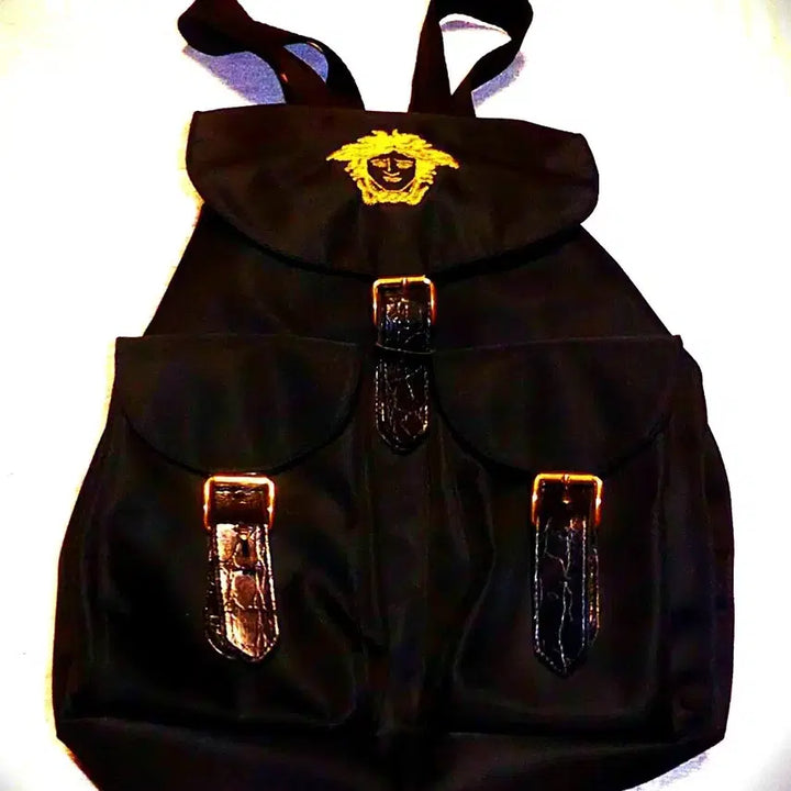 [BUNJANG] Gianni Versace Gold Embroidery Black Tuxedo Backpack / 쟈아니 베르사체 골드왕자수블랙( 프라다원단)턱시도 네추럴 시스탬 포켓