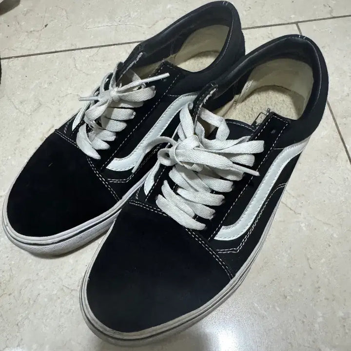 [BUNJANG] Vans Old Skool Sneakers / 반스 올드스쿨(265mm)