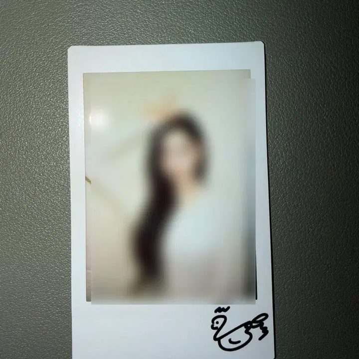 [BUNJANG] tripleS Jiyeon Jiseoyeon Signed Polaroid / 260410 트리플에스 지연 지서연 싸폴 싸인 폴라로이드