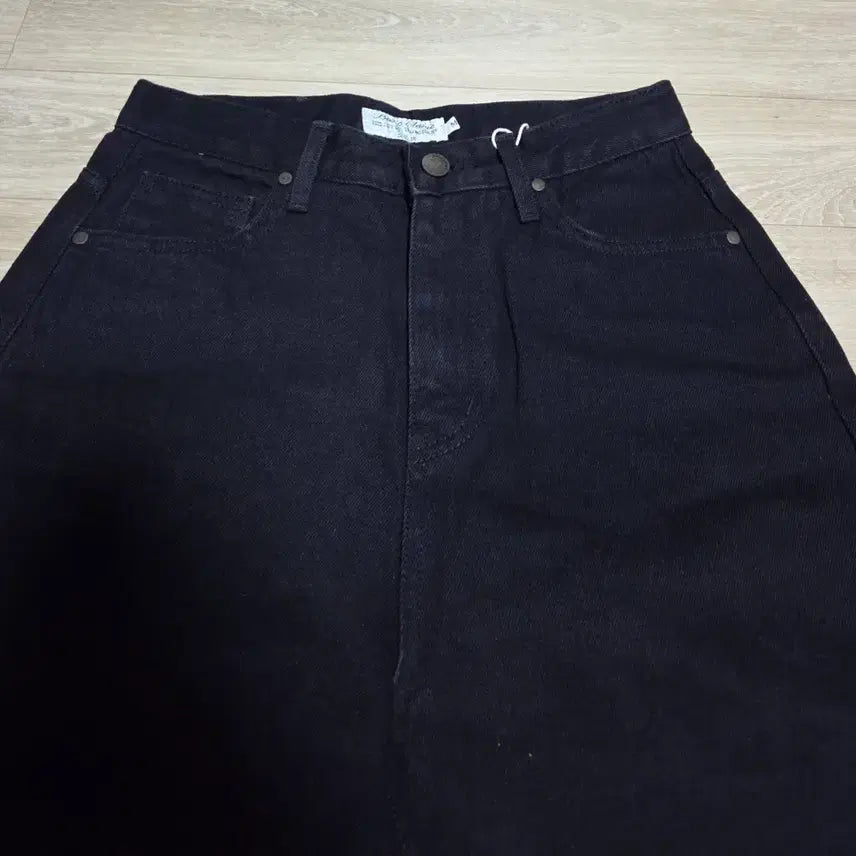 [BUNJANG] ANDYOUBROWN Black Jeans (M) / 블랙 청바지(ANDYOUBROWN)  M
