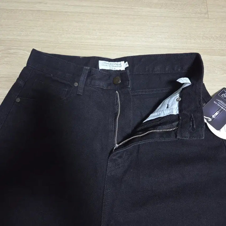 [BUNJANG] ANDYOUBROWN Black Jeans (M) / 블랙 청바지(ANDYOUBROWN)  M