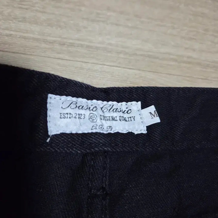 [BUNJANG] ANDYOUBROWN Black Jeans (M) / 블랙 청바지(ANDYOUBROWN)  M