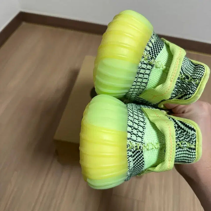 [BUNJANG] Adidas Yeezy Boost 350 V2 Yeezreel Non-Reflective Sneakers / 아디다스 이지 부스트 350 V2 이즈릴 논리플렉티브 285 28.5