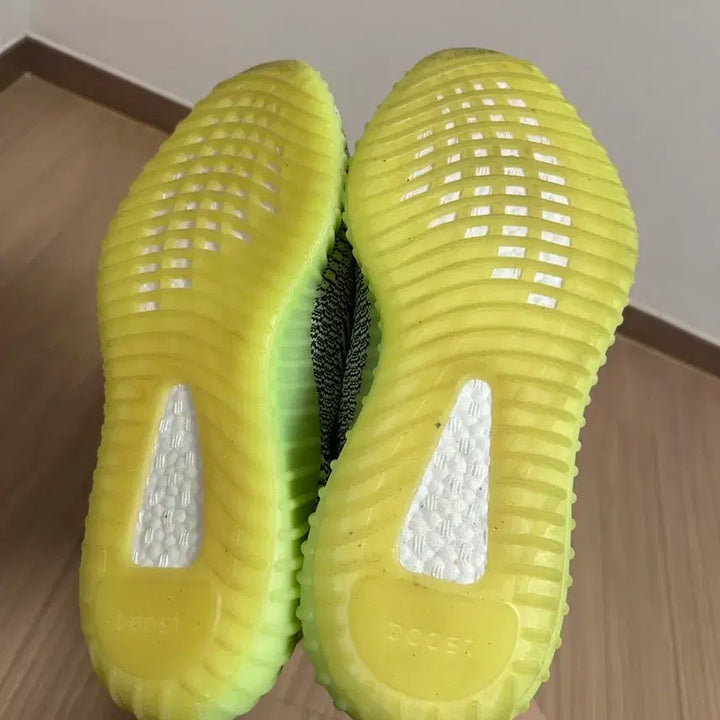 [BUNJANG] Adidas Yeezy Boost 350 V2 Yeezreel Non-Reflective Sneakers / 아디다스 이지 부스트 350 V2 이즈릴 논리플렉티브 285 28.5