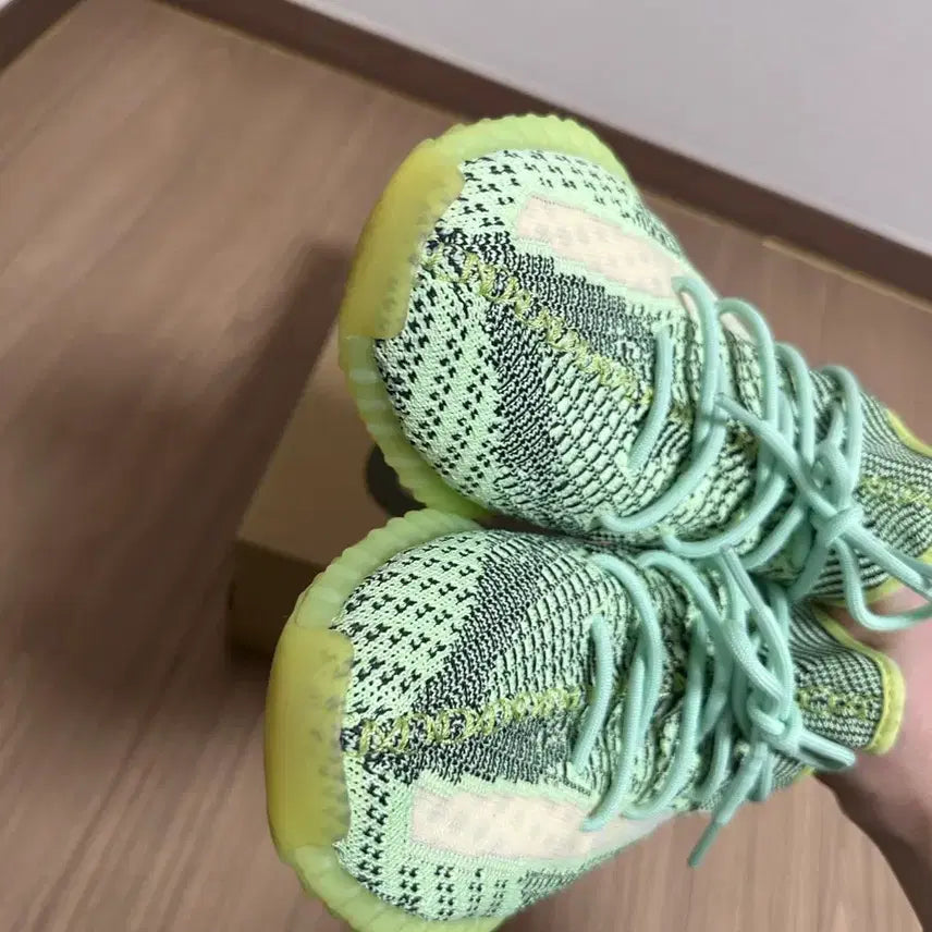 [BUNJANG] Adidas Yeezy Boost 350 V2 Yeezreel Non-Reflective Sneakers / 아디다스 이지 부스트 350 V2 이즈릴 논리플렉티브 285 28.5