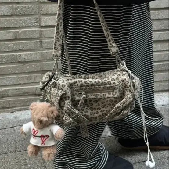 [BUNJANG] Dainit Leopard Shoulder Bag / 다이닛 레오파드 숄더백