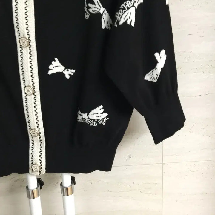 [SOLD OUT] 오즈세컨 22 시그니처 버튼 배색 가디건 85