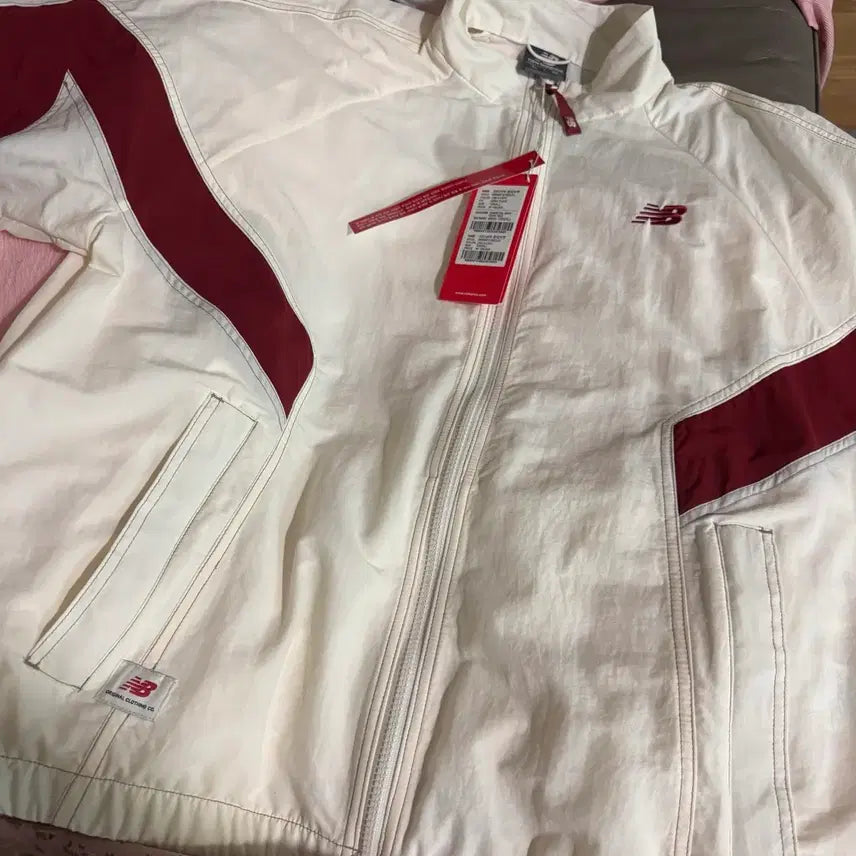 [BUNJANG] New Balance Windbreaker Jacket (Unisex) / 새상품)뉴발란스 바람막이 105 남녀공용