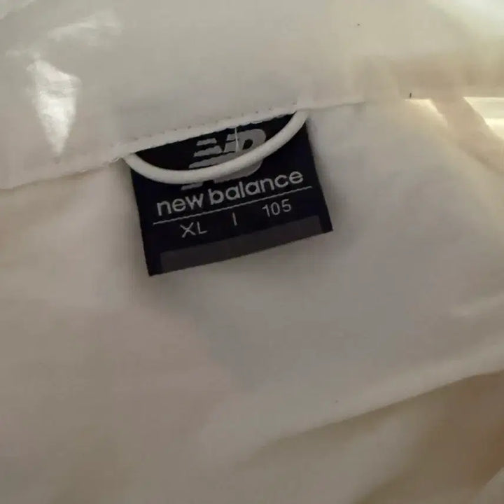 [BUNJANG] New Balance Windbreaker Jacket (Unisex) / 새상품)뉴발란스 바람막이 105 남녀공용