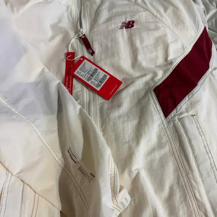 [BUNJANG] New Balance Windbreaker Jacket (Unisex) / 새상품)뉴발란스 바람막이 105 남녀공용