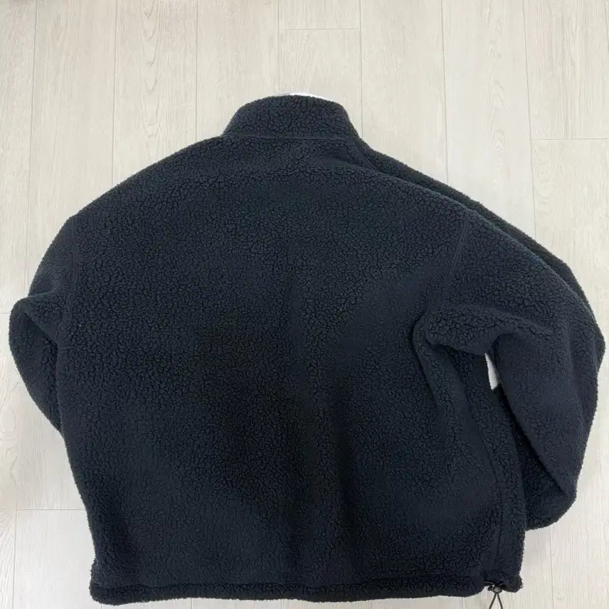 [BUNJANG] Supreme Polartec Shirred Reversible Pullover Black / 슈프림 폴라텍 셔링 리버시블 풀오버 블랙 - 25FW