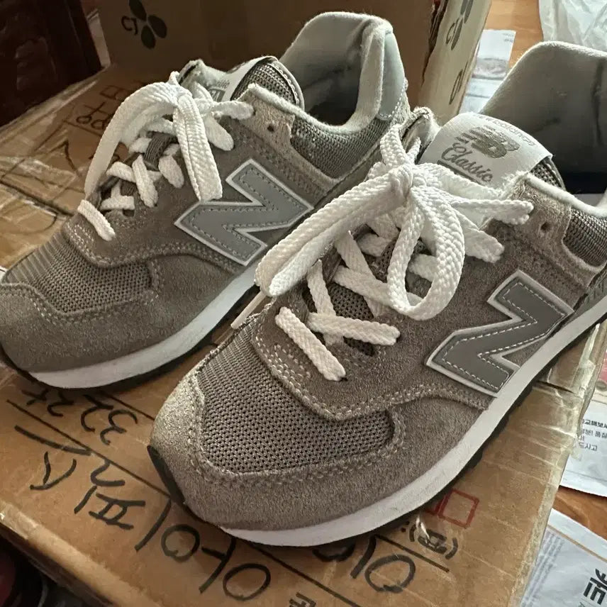 [BUNJANG] New Balance 574 Grey 230mm / 뉴발란스 574 그레이 230mm